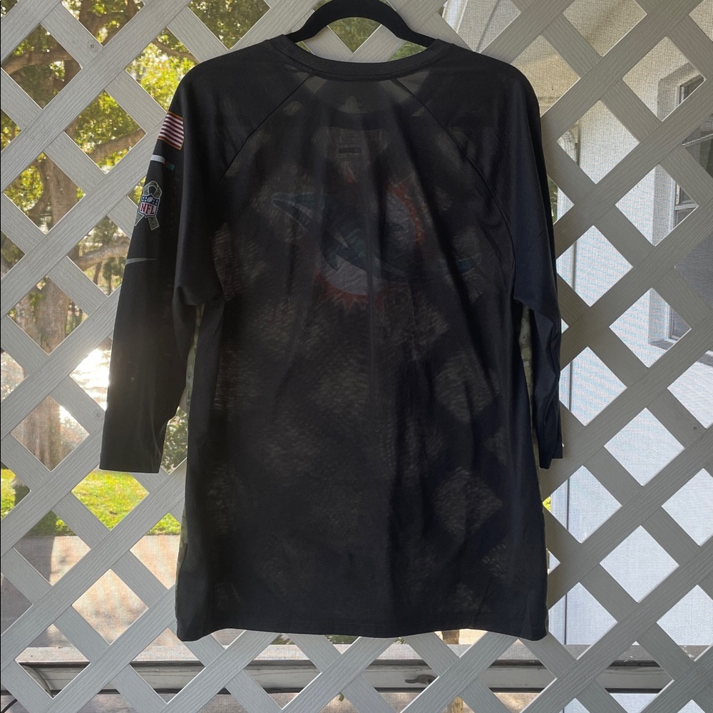 Nike Miami Dolphins ‘Salute To Service’ Sideline Legend Performance T-Shirt - Picture 4 of 8